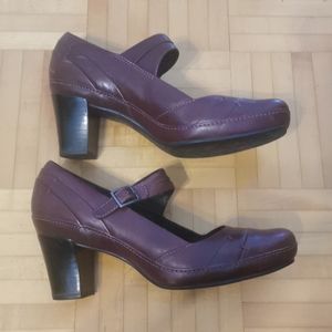 Clarks Artisan - Comfy Red Shoes 7.5